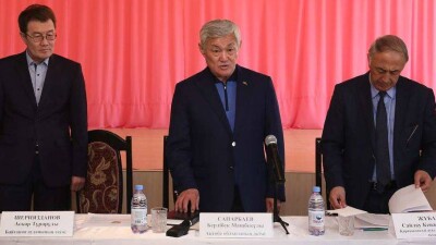 Сапарбаев призвал сельскую молодёжь не надеяться на нефть, а заниматься животноводством 