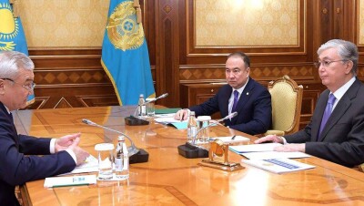 Токаев обсудил с акимом Семея перспективы запуска простаивающих в городе предприятий