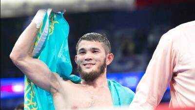 Казахстанский боксёр одержал досрочную победу на профи-ринге в США