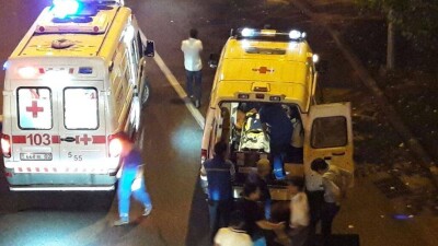 В Алматы нетрезвая девушка-пешеход стала причиной тройной аварии