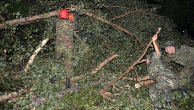 Два человека получили ранения во время стихийного бедствия в Усть-Каменогорске