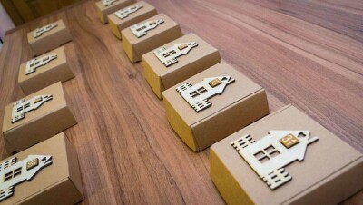 Программа "Нұрлы Жер": аким Нур-Султана вручил бюджетникам 100 жилищных сертификатов