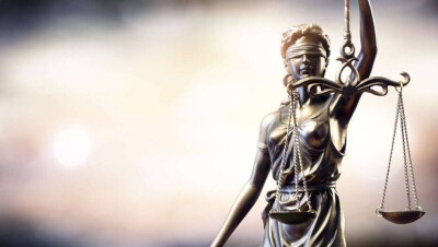 В Шымкенте ранее оправданному врачу дали 2,5 года тюрьмы за изнасилование медсестры