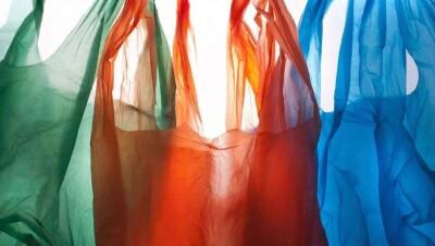 Мирзиёев запретил ввозить в Узбекистан полиэтиленовые пакеты 