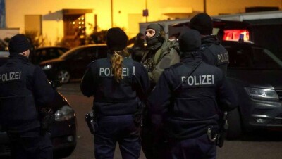 Генпрокурор ФРГ заявил о расистских мотивах боевика, расстрелявшего 9 человек близ Франкфурта-на-Майне