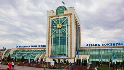 10 эскалаторов запустили на старом железнодорожном вокзале Астаны