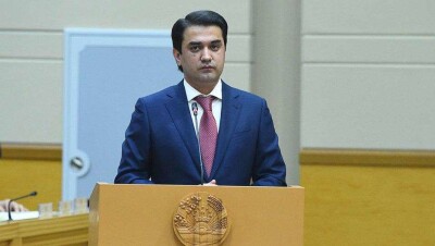 Сын президента Таджикистана стал председателем верхней палаты парламента