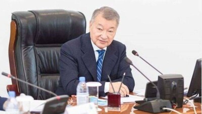 В пресс-службе Даниала Ахметова заявили, что слова акима о непоступивших в ВКО аппаратах ИВЛ не так поняли