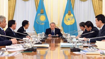 Назарбаев: Надо привлекать безработных на свободные места