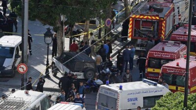 Смертница подорвала себя в центре столицы Туниса, 20 человек ранены