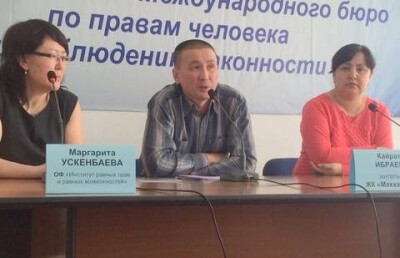 Жителям скандально известного ЖК "Махаббат" в Астане выламывают двери