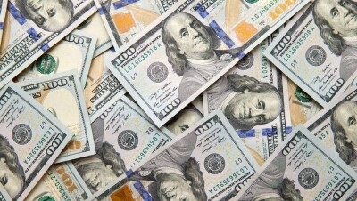 Курс доллара на бирже составил 435,85 тенге