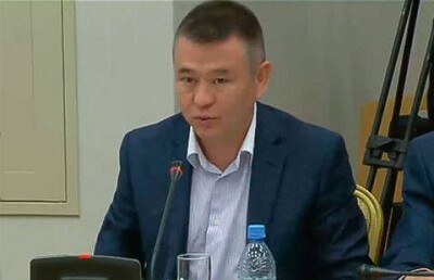 Мухтар Тайжан собрал жалобы алматинцев на бумаге, чтобы передать их в генпрокуратуру