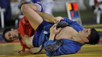 Казахстанские самбисты выиграли три бронзовые медали на чемпионате мира