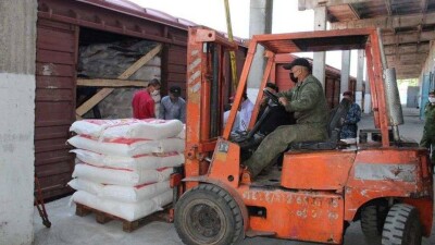 Казахстан отправил Кыргызстану муку в качестве гуманитарной помощи