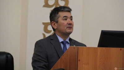 Ректор КазНМУ написал открытое письмо по ситуации с менингитом