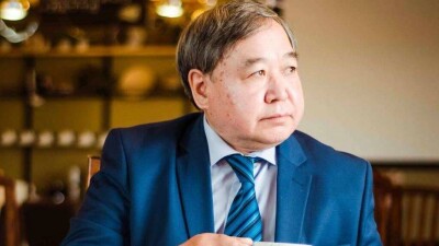 Сади-Бек Тугел первым из кандидатов в президенты сдал документы в ЦИК