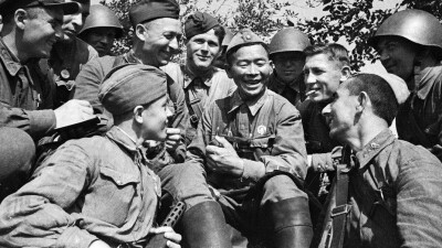 23 февраля: праздник, который можно отменить, но не запретить