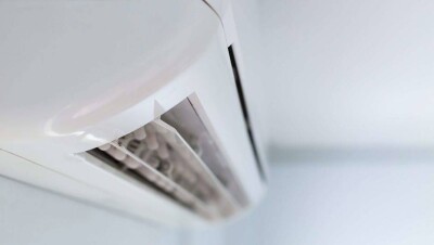 В Мангистау главу комиссии по привлечению иностранных работников подозревают в получении взятки 