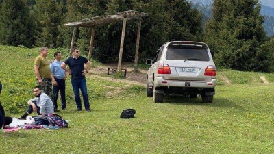 ДП Алматы: Разъезжавшие на авто полицейские на Кок-Жайляу проводили рейд
