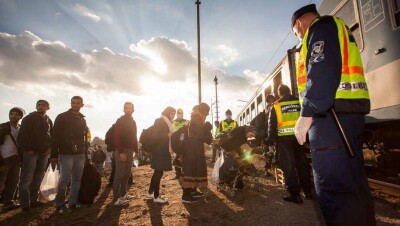 Глава МВД Германии предупредил о росте потока беженцев в Европу