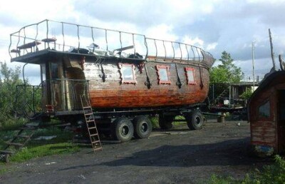 Петропавловцы нашли внезапно исчезнувший с пляжа корабль в 300 километрах от города