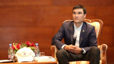 Видеопоздравление Серику Сапиеву с днём рождения записали боксёры Караганды