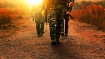 Больше 250 кыргызстанцев эвакуировали из-за стрельбы на границе с Таджикистаном