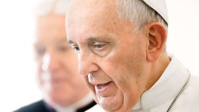 Папа Римский призвал перенаправить деньги с закупок вооружений на борьбу с Covid-19