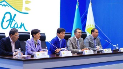 Внутреннюю чистку рядов в Nur Otan намерен провести Бауыржан Байбек