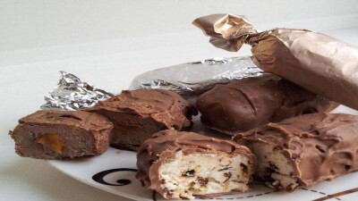 В Карагандинской области супермаркет выплатил моральный ущерб за проданный сырок с плесенью 