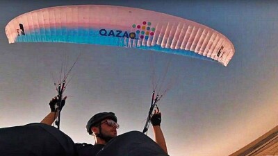 Поющий на казахском языке итальянец снял новое видео в Актау