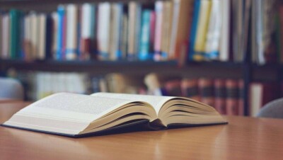 МОН исправило ошибку, из-за которой родителям предлагалось купить бесплатные школьные учебники