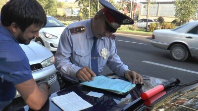 Полиция Алматы изымает авто у неплательщиков штрафов за нарушение ПДД