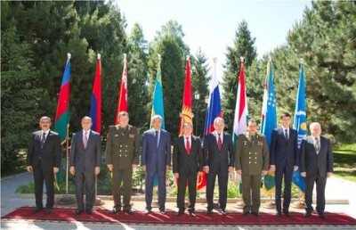 Министры обороны открыли на Иссык-Куле купальный сезон