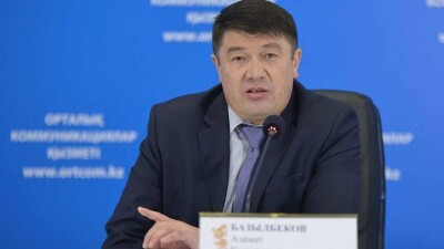 Председатель КУИС раскритиковал подчинённых за работу