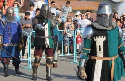 Рыцари сразились на набережной Павлодара