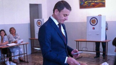 Первые после революции парламентские выборы стартовали в Армении