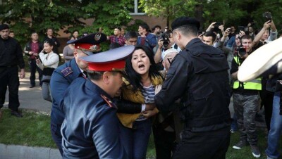 80 человек задержали в ходе несанкционированных митингов в Нур-Султане и Алматы