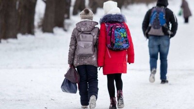 В Павлодаре отменили уроки для учеников первой смены