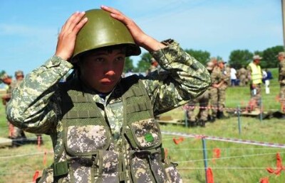 В Спасске опытные инструкторы готовят молодёжь к войне