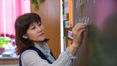 Учителя должны заполнять только пять документов – МОН РК 