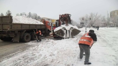 На два млн тенге оштрафовали бизнесменов Уральска за неубранный снег
