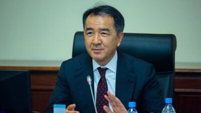 Сагинтаев пошутил над усталостью министров в конце года 