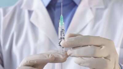 Биртанов о прививках против рака: Антивакцинальные блоги вводят людей в заблуждение