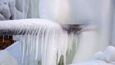 Морозы в Казахстане: в СКО замёрзли трубы, в ВКО не ходят автобусы 