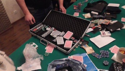 Сотрудника ДГД посадили за решётку за "крышевание" букмекерской конторы в Актау