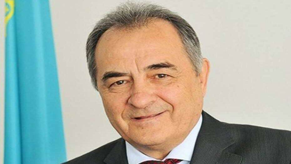 Еркин Дурумбетов: Отношение медработников к пациентам влияет на количество отказов от вакцинации 