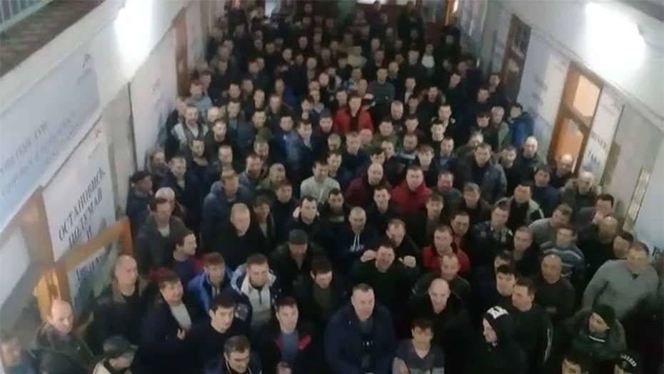 Все 8 шахт "АрселорМиттал Темиртау" приостановили добычу угля