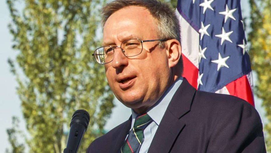 Посол США попрощался с казахстанцами и признался, что будет скучать по вкусу шубата